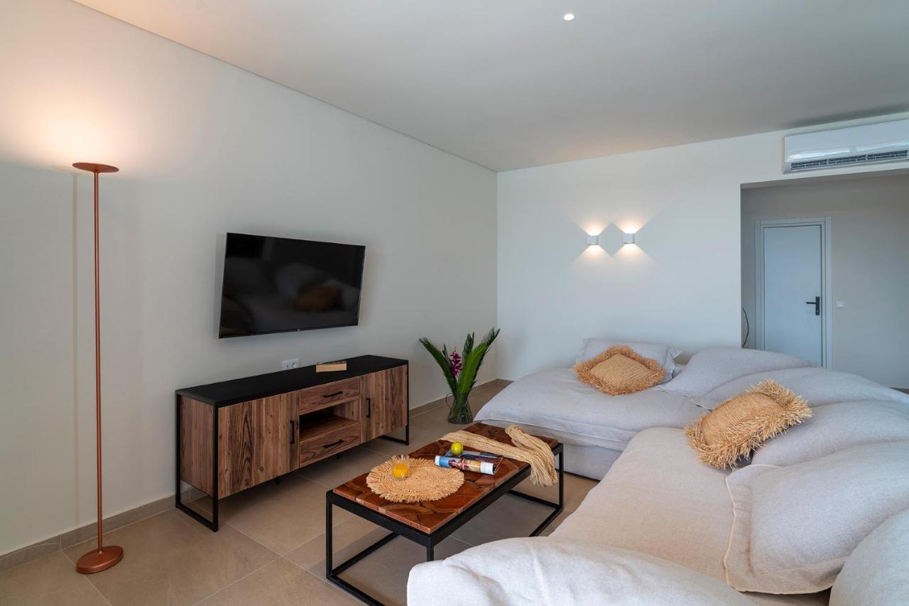 Aethrion Villas & Suites Gennadi Eksteriør bilde