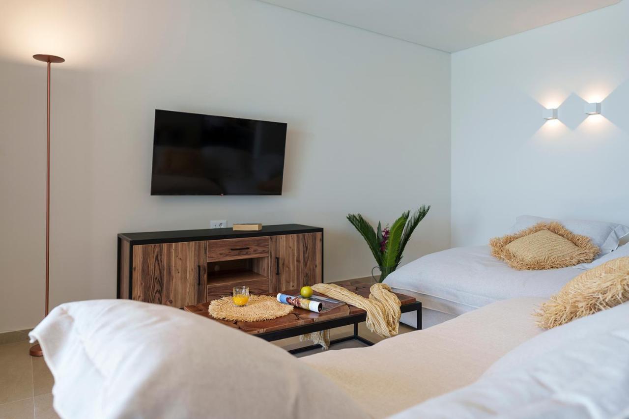 Aethrion Villas & Suites Gennadi Eksteriør bilde