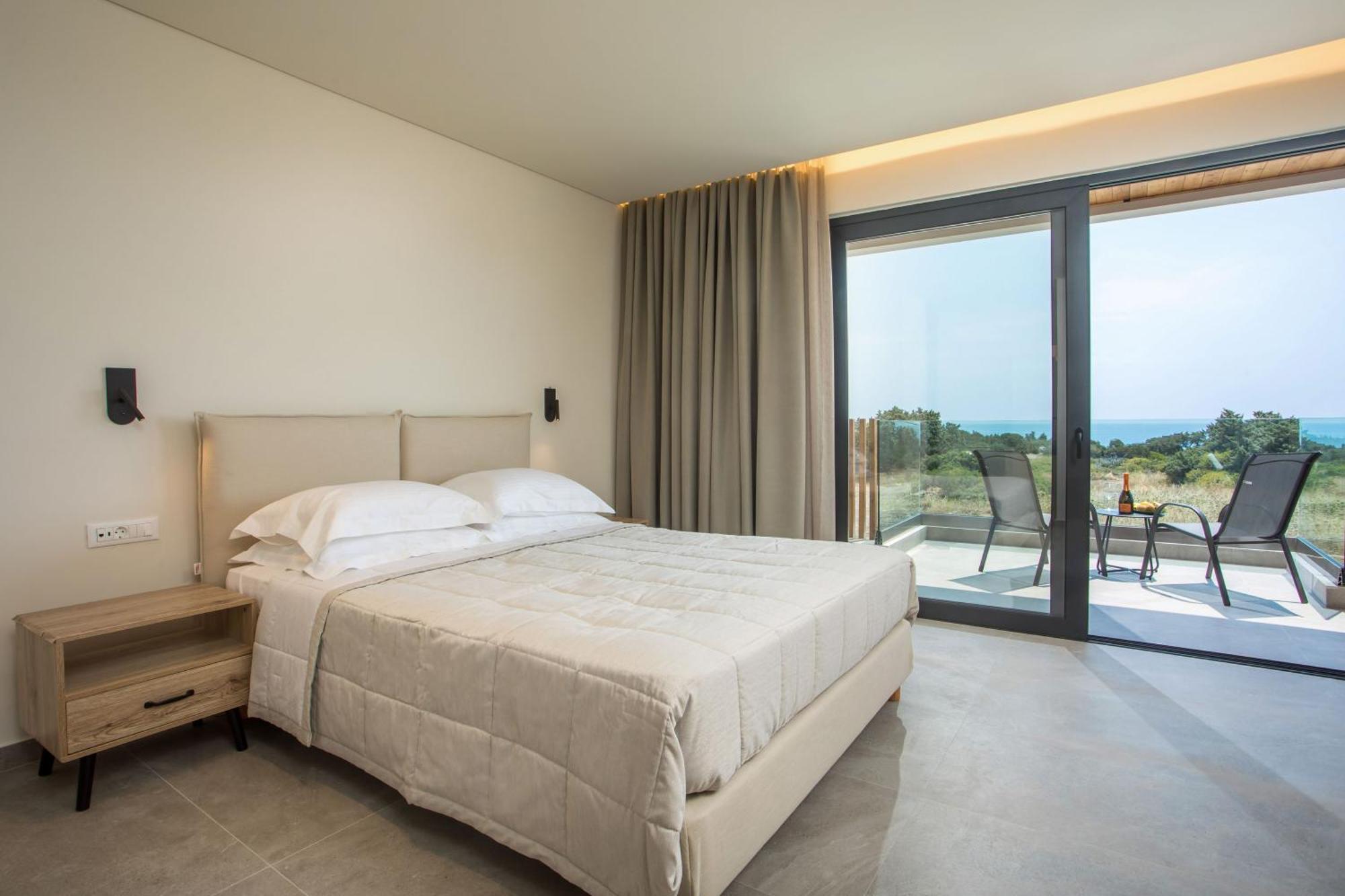 Aethrion Villas & Suites Gennadi Eksteriør bilde