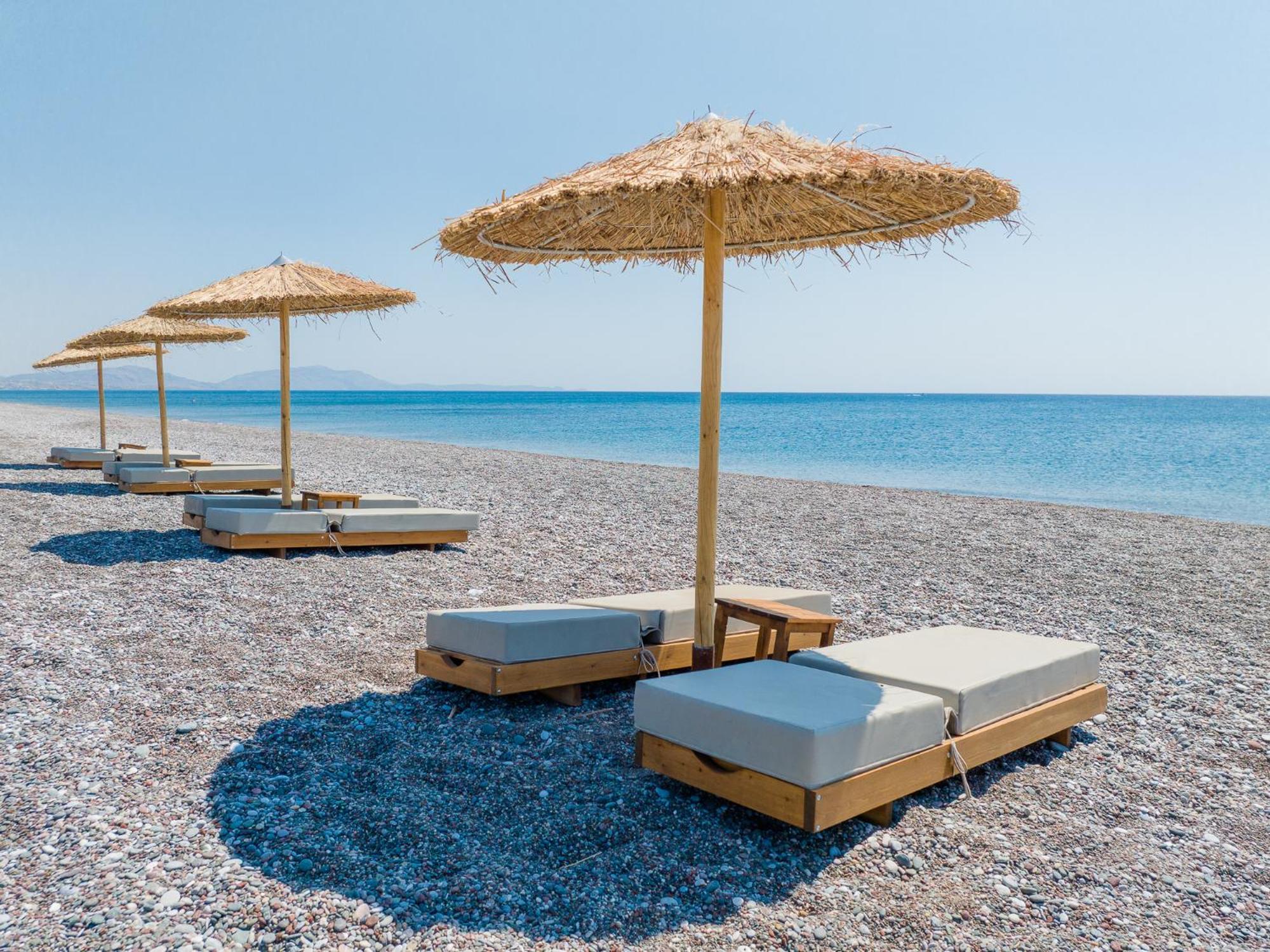 Aethrion Villas & Suites Gennadi Eksteriør bilde